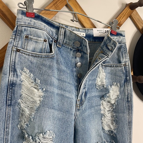 NWT Light Blue High Waisted Baggy Jean - Picture 7 of 8